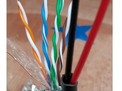 Cáp mạng HDPRO CAT5e FTP + 2C CCA (Ngoài trời, vỏ cứng)