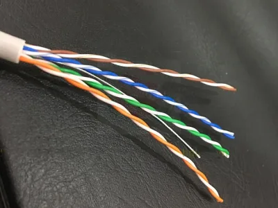 Cáp mạng HQCABLE CAT5E UTP CCA