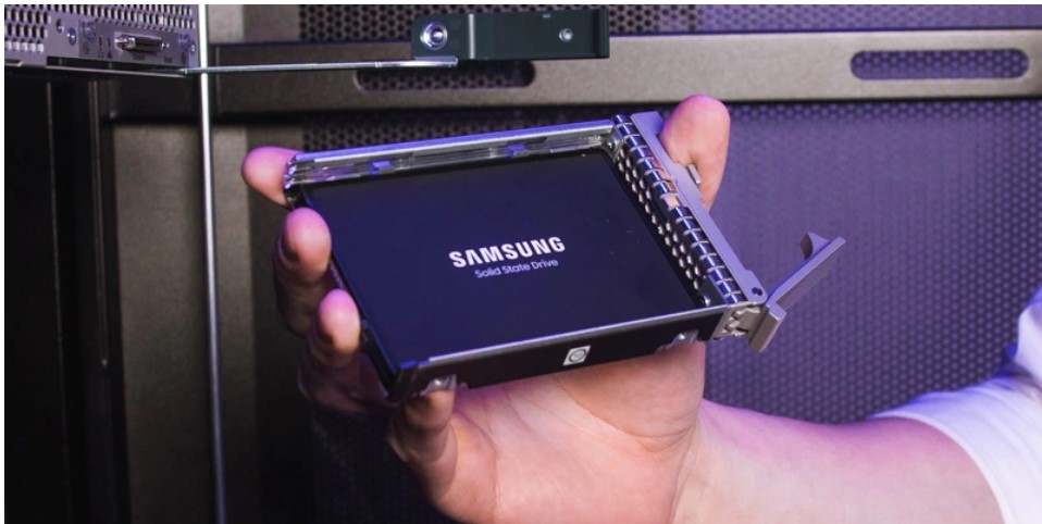 samsung-pm9a3-nvme-u-2-ssd-960gb-mz-ql296000-3
