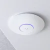 Thiết kế nhỏ gọn và hiện đại của U6+ cho phép việc treo trần đảm bảo thẩm mỹ cho văn phòng và căn hộ