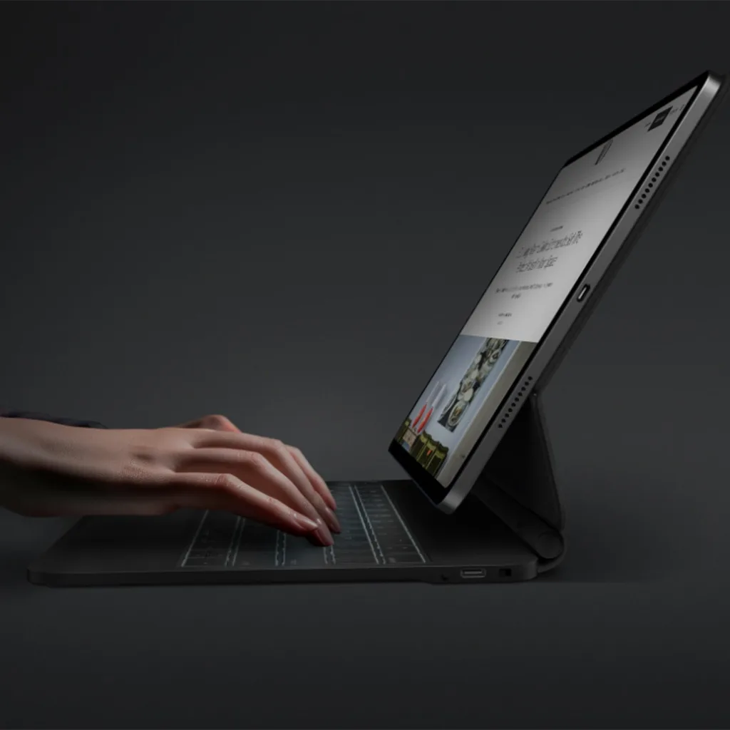 Bàn Phím Từ Tính Uniq Venno Ipad Pro 11 Inch (2022/21) | Air 10.9 (2022/20)
